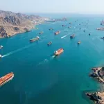 Σε ισχύ ο αμερικανικός ναυτικός αποκλεισμός στα ιρανικά λιμάνια – Νέες απειλές Τραμπ κατά πλοίων που θα πλησιάσουν το Στενό του Ορμούζ