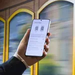 Έρευνα Samsung: Πάνω από 1 στους 2 Ευρωπαίους «λαθραναγνώστες» της οθόνης του κινητού αγνώστων σε δημόσιους χώρους