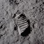 NASA: Η επιστροφή στη Σελήνη – Από το Apollo ως το Artemis – Οι θεωρίες συνωμοσίας και η απάντηση στους μύθους