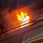 Τραγική κατάληξη για τη φωτιά στον Κολωνό – Νεκρά δύο αδέλφια – Η στιγμή που οι φλόγες τυλίγουν το διαμέρισμα (Βίντεο)