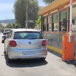 Στο γραφείο του ανακριτή ο 89χρονος: Απολογείται για τις ένοπλες επιθέσεις σε Πρωτοδικείο και ΕΦΚΑ (Βίντεο)