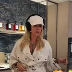 Άννα Βίσση: Ανακοίνωσε το νέο της τραγούδι με ένα βίντεο μέσα από την κουζίνα της