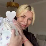 Κατερίνα Καινούργιου: Η κόρη της συμπλήρωσε δύο εβδομάδες ζωής – Η τρυφερή ανάρτηση που «έλιωσε» το Instagram