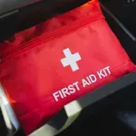 Φαρμακείο αυτοκινήτου: Τι αλλάζει από 18 Ιουνίου – Υποχρεωτικός νέος εξοπλισμός και πρόστιμο 30€