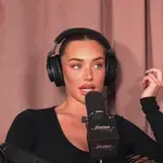 Στέισι Καρανικολάου: Ο πατέρας μου μού μιλούσε μόνο στα ελληνικά, αλλά δεν έμαθα ποτέ να μιλάω και τώρα είμαι τόσο εκνευρισμένη