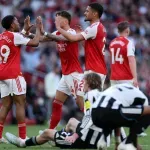 Άρσεναλ – Νιούκαστλ 1-0: Νίκη κορυφής με ανακούφιση και αγωνία για τους τραυματισμούς