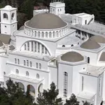 Άγιος Πορφύριος: Ο «Άγιος της Ομόνοιας» και η άγνωστη μικρή «Αγιά Σοφιά» της Αττικής (Βίντεο)