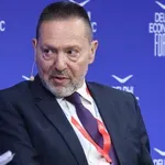 Στουρνάρας: Θα κάνουμε ό,τι χρειαστεί αν η κρίση επιμείνει – Αισιοδοξία για σύντομο τέλος του πολέμου