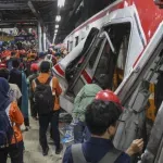 Τραγωδία στην Ινδονησία: 14 νεκροί και πάνω από 80 τραυματίες από σύγκρουση τρένων (Βίντεο)