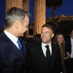 Μακρόν από Αθήνα: «Αν η Τουρκία απειλήσει την Ελλάδα, θα είμαστε εδώ»