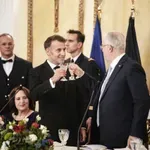 Τασούλας: «Σήμερα, χαράσσουμε συντεταγμένα τη σύμπλευση μας» – Μακρόν στα ελληνικά: «Ελλάς, Γαλλία, συμμαχία» (Φωτογραφίες&Βίντεο)