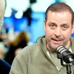 Ο Λαζαρίδης το «πικρό» σοκολατάκι για τον Μητσοτάκη – Δείτε το βίντεο