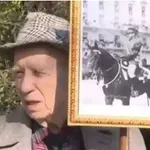 Όταν ο 89χρονος «καουμπόι» είχε μιλήσει στην κάμερα στην κηδεία του τέως βασιλιά Κωνσταντίνου (Φωτό & Βίντεο)