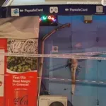 Επίθεση με μαχαίρι στα Εξάρχεια: Εκτός κινδύνου ο 50χρονος περιπτεράς – Ανθρωποκυνηγητό για τους δύο δράστες