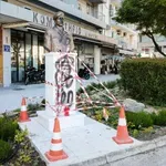 Βανδαλισμός στην προτομή Λυγγερίδη: «Ντρέπομαι για την κοινωνία» λέει ο πατέρας του αδικοχαμένου αστυνομικού