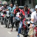 Η κρίση στο Ορμούζ χτυπά τους πιο αδύναμους: Τα καύσιμα «γονατίζουν» τους οδηγούς ταξί σε Ινδία, Μπαγκλαντές και Μέση Ανατολή