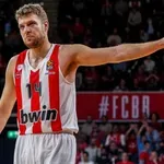 MVP της EuroLeague ο Σάσα Βεζένκοφ – Έγραψε ιστορία ο σούπερ σταρ του Ολυμπιακού