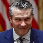 Σαρωτικές εκκαθαρίσεις στο αμερικανικό Πεντάγωνο: Ο Χέγκσεθ απομάκρυνε τον αρχηγό του Στρατού, Ράντι Τζορτζ