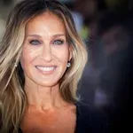 Η Σάρα Τζέσικα Πάρκερ αποχαιρετά την Κάρι Μπράντσο και βγάζει σε δημοπρασία τη «ζωή» της