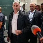 Ρούμεν Ράντεφ: Ο φιλορωσικός «τυφώνας» που σάρωσε τις εκλογές στη Βουλγαρία με απόλυτη αυτοδυναμία