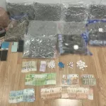 Χειροπέδες σε τρία άτομα για διακίνηση ναρκωτικών – Βίντεο από τη δράση της εγκληματικής οργάνωσης