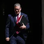 Παραιτήσεις στην βρετανική κυβέρνηση – Δείχνουν στον Στάρμερ την πόρτα της εξόδου