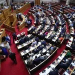 Βουλή: Αντιπαράθεση για την αστυνόμευση στις σημερινές διαδηλώσεις
