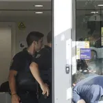 Ένοπλη ληστεία τράπεζα με καλάσνικοφ σε τράπεζα στην Κάτω Τιθορέα