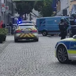 Συναγερμός στη Γερμανία: Δεκάδες όμηροι σε τράπεζα στη Σίντσιγκ – Οι δράστες φέρονται να βρίσκονται στο θησαυροφυλάκιο (φωτό)