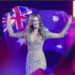 Celia Kritharioti: Η λαμπερή εμφάνιση της Delta Goodrem στη Eurovision με haute couture δημιουργία