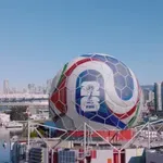 Μουντιάλ 2026: Το Βανκούβερ μετατρέπει το Science World σε γιγαντιαία μπάλα της FIFA