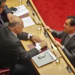 Ο Μαρινάκης ισορροπεί ανάμεσα σε Άδωνι και Δένδια – Το μήνυμα για «ιδρωμένη φανέλα» και οι εσωκομματικές αποστάσεις