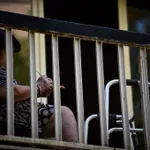 «Διαστημική» απάτη σε 76χρονη – Της είπαν ότι θα περάσει δορυφόρος της Εφορίας και της πήραν κοσμήματα