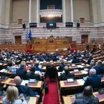 Λήξη συναγερμού στη ΝΔ: Χαμηλοί τόνοι για επιτελικό κράτος και παρεμβάσεις για τον ρόλο του βουλευτή