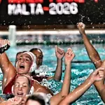 Ολυμπιακός: Στην κορυφή της Ευρώπης τα «χρυσά κορίτσια» πόλο του Πειραιά (Βίντεο)