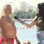 Επική ατάκα λουόμενου στον ΣΚΑΙ: «Υπάρχουν κάποιες κυρίες που τις τσιμπάει μια γόπα και φωνάζουν… λαγοκέφαλος»