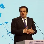 Πιερρακάκης: Πιθανά νέα μέτρα στήριξης για την ενέργεια – Σύσκεψη στο Μέγαρο Μαξίμου