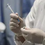 Αττική: «Ιατρείο» σε βίλα και θεραπείες χιλιάδων ευρώ – Η καταγγελία για «μαϊμού» γιατρό (Βίντεο)