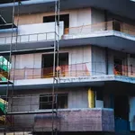 ΕΛΣΤΑΤ: Ακόμη ακριβότερη η οικοδομή τον Αύγουστο – Μεγάλη αύξηση στις τιμές των υλικών