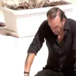 Γιώργος Μαζωνάκης: Συντετριμμένος ο Πάνος Μουζουράκης στην κηδεία