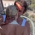 Μάργκοτ Ρόμπι και Μπράντλεϊ Κούπερ: Το φιλί που έκλεψε τις εντυπώσεις στα γυρίσματα του «Ocean’s Eleven»