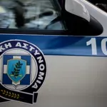 Αιματηρή ληστεία στην Ελευσίνα: Μαχαίρωσαν άνδρα για ένα κινητό τηλέφωνο – Στο νοσοκομείο το θύμα