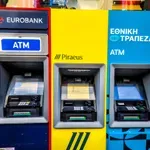 ΑΤΜ τέλος όπως τα ξέραμε: Γιατί κλείνουν και τι αλλάζει για τους πολίτες