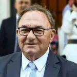 ΝΔ: Ο Καλογερόπουλος «αδειάζει» τον Θεοχάρη για τους «κακομοίρηδες» – «Να είναι πιο προσεκτικός και πιο σεβάσμιος»
