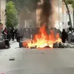 Γαλλία: Καταλήψεις σε εκατοντάδες λύκεια – Στους δρόμους οι μαθητές, συγκρούσεις με την αστυνομία (Βίντεο)