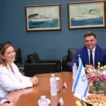Κικίλιας-Γιανάι: Στρατηγικές οι σχέσεις Ελλάδας – Ισραήλ σε οικονομία, ναυτιλία και περιφερειακή ασφάλεια