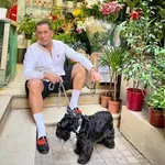 Γιώργος Μαζωνάκης: Μεταφέρουν τα οστά της αγαπημένης του σκυλίτσας στον οικογενειακό τάφο
