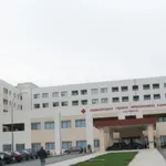 «Με κάνει να ντρέπομαι σαν Χανιώτης»: Γιατρός αποκαλύπτει τι πληρώνει νοσηλευτής για 15 τ.μ. (Βίντεο)