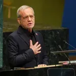 Πεζεσκιάν στον ΟΗΕ: «Το Ιράν δεν θα σκύψει το κεφάλι ούτε θα γονατίσει» – Τι είπε για Ορμούζ (Βίντεο)
