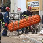 Τραγωδία στην Πλάκα: Εντοπίστηκαν άλλες δύο σοροί κάτω από τα χαλάσματα – Στους τέσσερις οι νεκροί, συνεχίζονται οι έρευνες (Βίντεο)